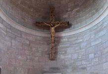 فأَنْتَ إِذًا يَا مَنْ تُعَلِّمُ غَيْرَكَ، أَمَا تُعَلِّمُ نَفْسَكَ؟ يَا مَنْ تُنَادِي: لا تَسْرِقْ! أَتَسْرِق؟ يَا مَنْ تَقُول: لا تَزْنِ! أَتَزْنِي؟ يَا مَنْ تَحْتَقِرُ الأَوْثَان، أَتَسْلُبُ هَيَاكِلَهَا؟ يَا مَنْ تَفْتَخِرُ بِالشَّرِيعَة، أَتُهِينُ ٱللهَ بِتَعَدِّيكَ لِلشَّرِيعَة؟ كَمَا هُوَ مَكْتُوب: «إِنَّ ٱسْمَ ٱللهِ يُجَدَّفُ عَلَيْهِ بِسَبَبِكُم بَينَ الأُمَم/While you preach against stealing, do you steal? You that forbid adultery, do you commit adultery? You that abhor idols, do you rob temples? You that boast in the law, do you dishonour God by breaking the law? For, as it is written, ‘The name of God is blasphemed among the Gentiles because of you.