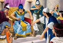 الله يَقُولُ في الكِتَابِ لِفِرْعَون: إِنِّي لِهذَا أَقَمْتُكَ، لِكَي أُظْهِرَ فِيكَ قُوَّتي، وَلِكَي يُنَادَى بِٱسْمي في الأَرْضِ كُلِّهَا. إِذًا فَهوَ يَرْحَمُ مَنْ يَشَاء، ويُقَسِّي قَلبَ مَنْ يَشَاء/God says to Pharaoh, I have raised you up for the very purpose of showing my power in you, so that my name may be proclaimed in all the earth. So then God has mercy on whomsoever he chooses, and he hardens the heart of whomsoever he chooses