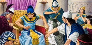 الله يَقُولُ في الكِتَابِ لِفِرْعَون: إِنِّي لِهذَا أَقَمْتُكَ، لِكَي أُظْهِرَ فِيكَ قُوَّتي، وَلِكَي يُنَادَى بِٱسْمي في الأَرْضِ كُلِّهَا. إِذًا فَهوَ يَرْحَمُ مَنْ يَشَاء، ويُقَسِّي قَلبَ مَنْ يَشَاء/God says to Pharaoh, I have raised you up for the very purpose of showing my power in you, so that my name may be proclaimed in all the earth. So then God has mercy on whomsoever he chooses, and he hardens the heart of whomsoever he chooses