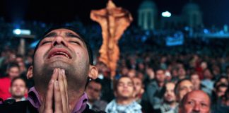 Raymond Ibrahim/Egypt’s “Reconciliation Sessions”: The Terrorized Submit to the Terrorist/ريموند إبراهيم/الجلسات العرفية المفروضة على الأقباط في مصر حيث المُروَّعُون (المعتدى عليهم) يُجبرون على الرضوخ لمشيئة المُعتدين عليهم