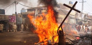 أوزاي بولوت: الاتحاد الأوروبي يُمكّن الاضطهاد الديني في باكستان/Uzay Bulut: The EU Is Enabling Religious Persecution in Pakistan