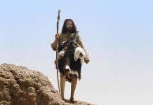 لَمْ يَقُمْ في مَواليدِ النِّسَاءِ أَعْظَمُ مِنْ يُوحَنَّا المَعْمَدَان، ولكِنَّ الأَصْغَرَ في مَلَكُوتِ السَّمَاوَاتِ أَعْظَمُ مِنْهُتِ Among those who are born of women there has not arisen anyone greater than John the Baptizer; yet he who is least in the Kingdom of Heaven is greater than he