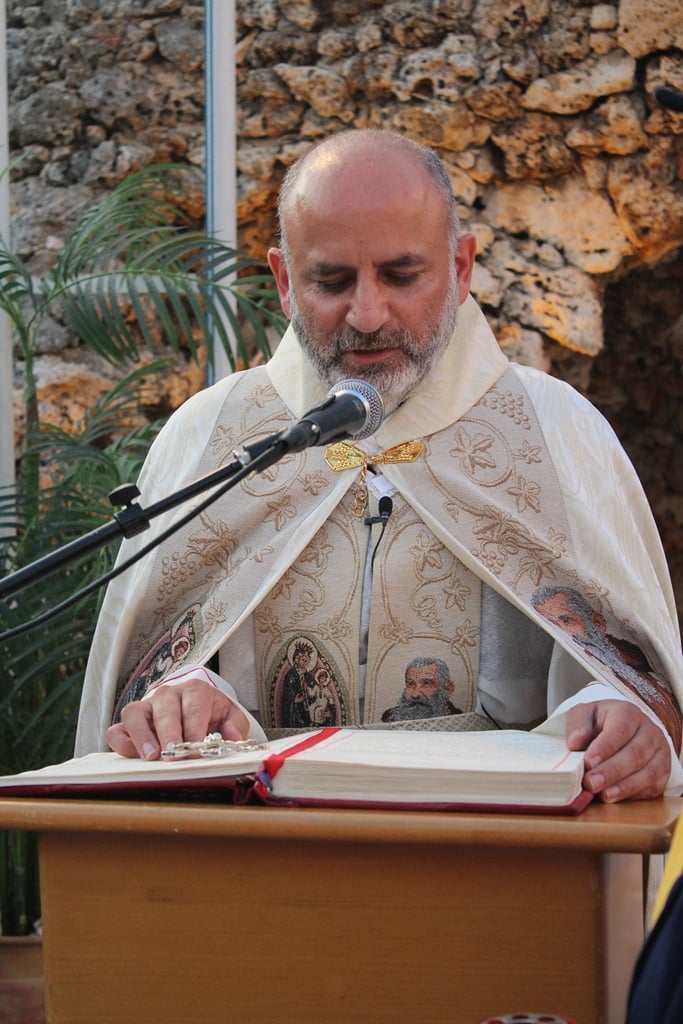 الخوري طوني بو عسّاف/بين مغارة ومغاور… وطنٌ يحتضرFather Tony Bou Assaf: Between a Grotto and Grottos… A Nation is Dying